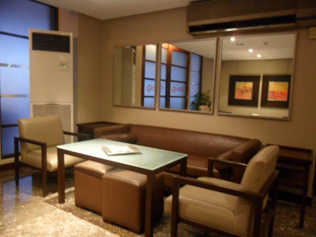 Amorsolo Mansion Hotel Манила Екстериор снимка